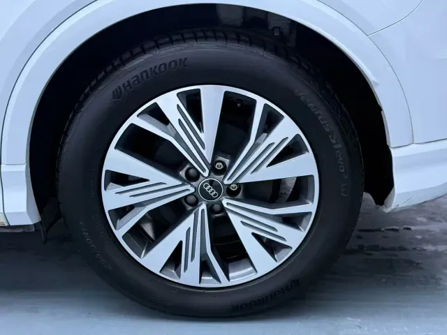 Audi Q4 e-tron — Фото автомобиля 17