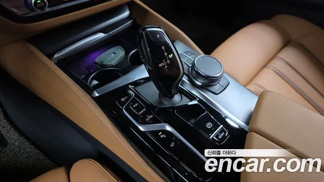 BMW 5 Series G30 — Фото автомобиля 12