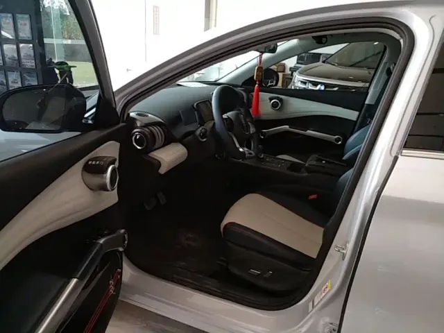 BYD Yuan PLUS — Фото автомобиля 14
