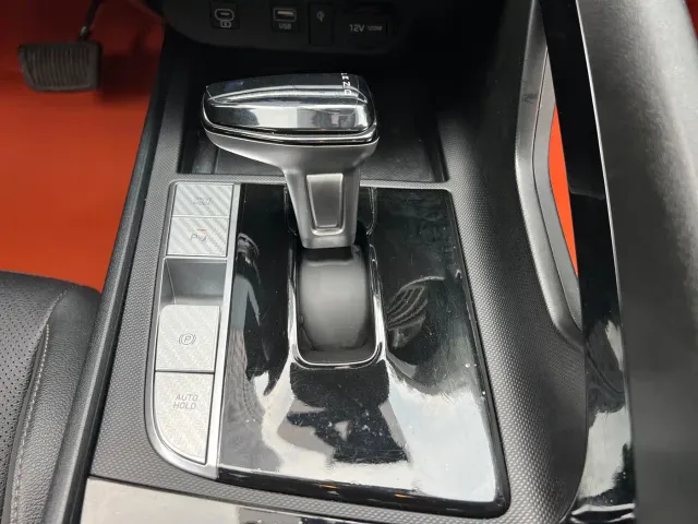 Hyundai Elantra — Фото автомобиля 15