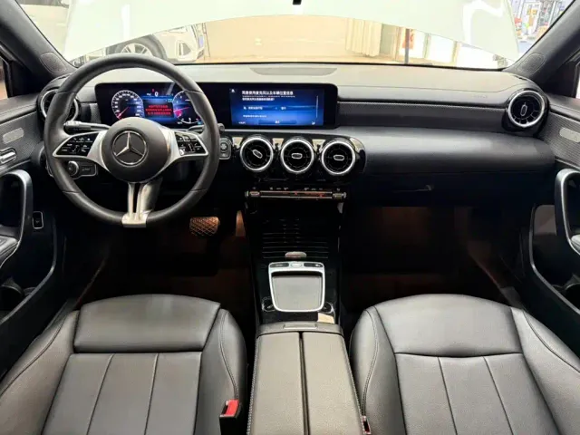 Mercedes-Benz A-Class — Фото автомобиля 20