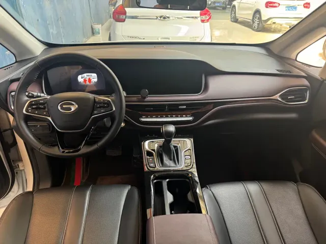 GAC Trumpchi M6 — Фото автомобиля 5