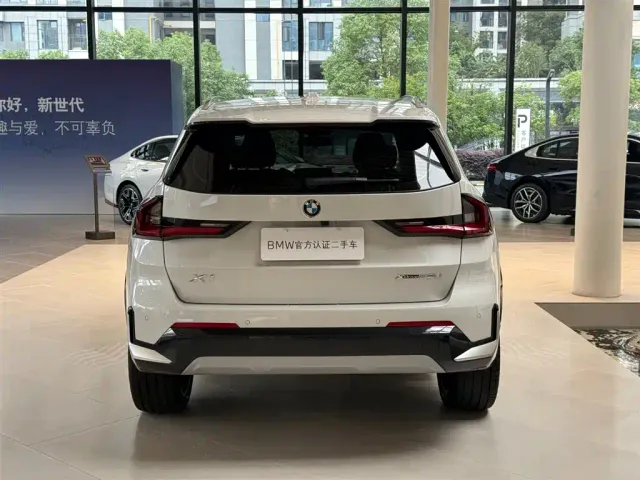 BMW X1 — Фото автомобиля 3