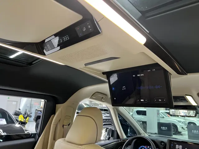 Toyota Alphard — Фото автомобиля 16