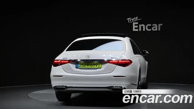 Mercedes-Benz S-Class — Фото автомобиля 4