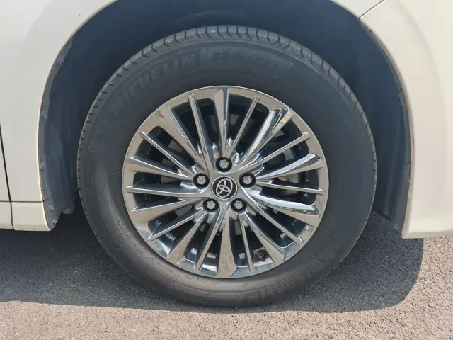 Toyota Alphard 2021 Hybrid 2.5L Premium — Фото автомобиля 17