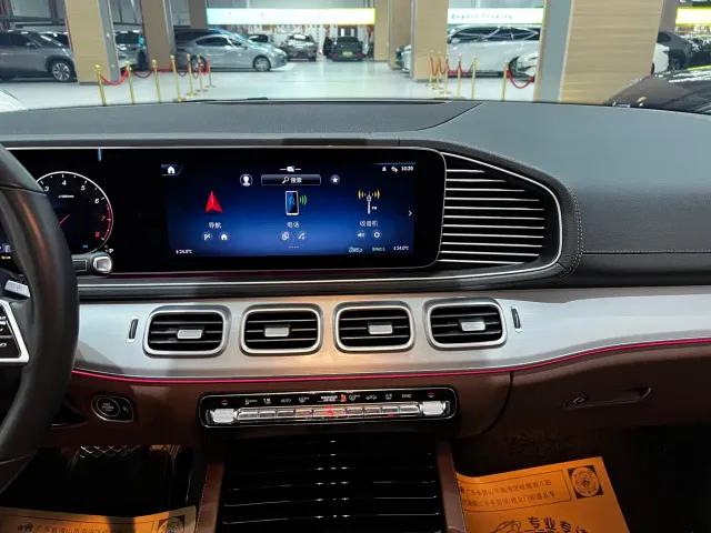 Mercedes-Benz GLS-Class — Фото автомобиля 9