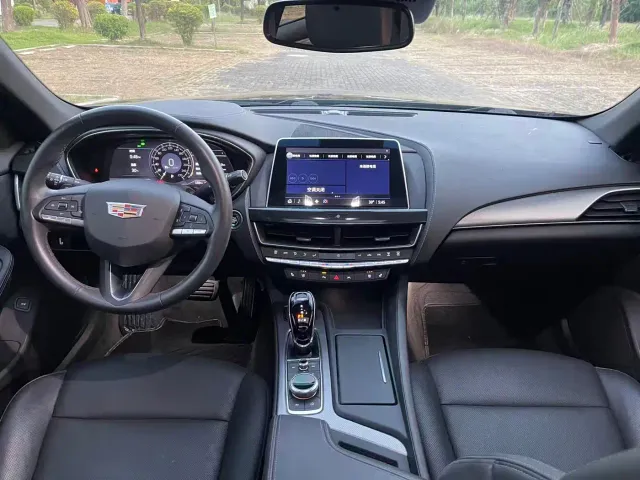 Cadillac CT5 — Фото автомобиля 16