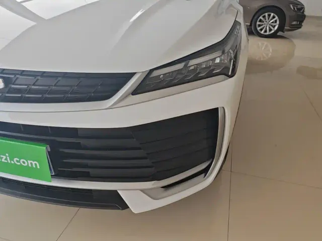 Geely Binyue — Фото автомобиля 23