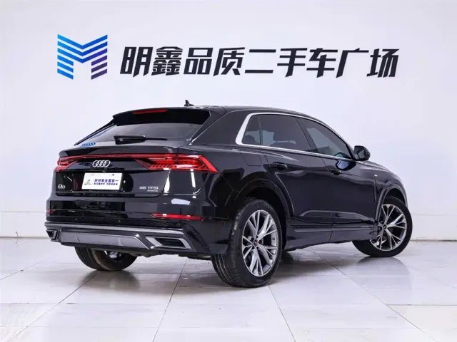 Audi Q8 — Фото автомобиля 7