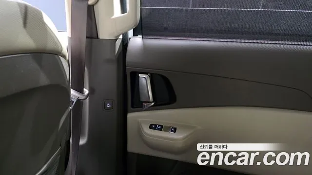 Kia Carnival — Фото автомобиля 25