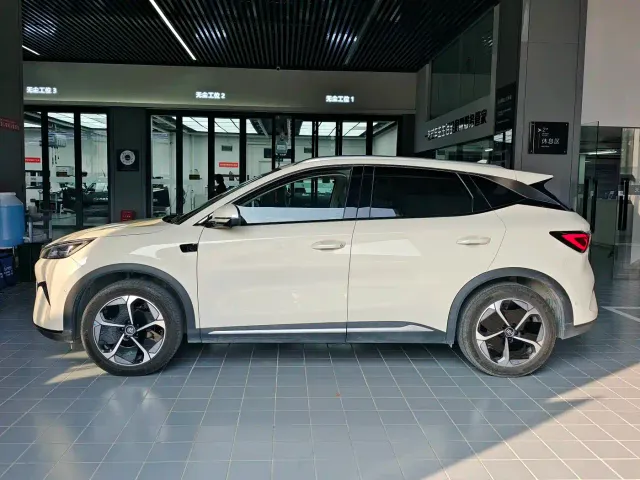 BYD Yuan PLUS — Фото автомобиля 3