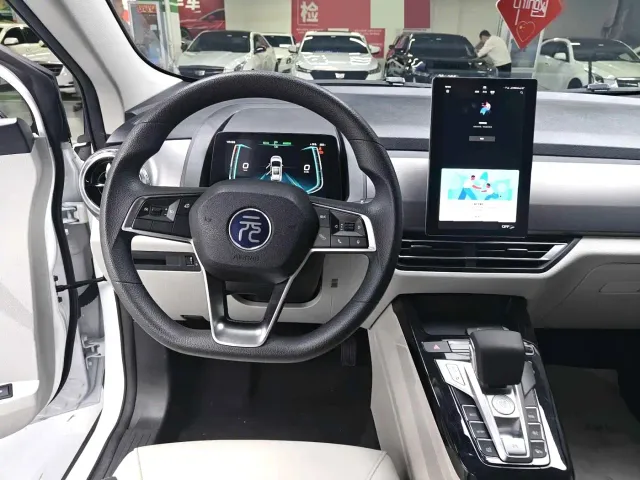 BYD Yuan Pro — Фото автомобиля 8