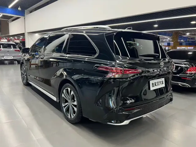 Toyota Granvia — Фото автомобиля 2