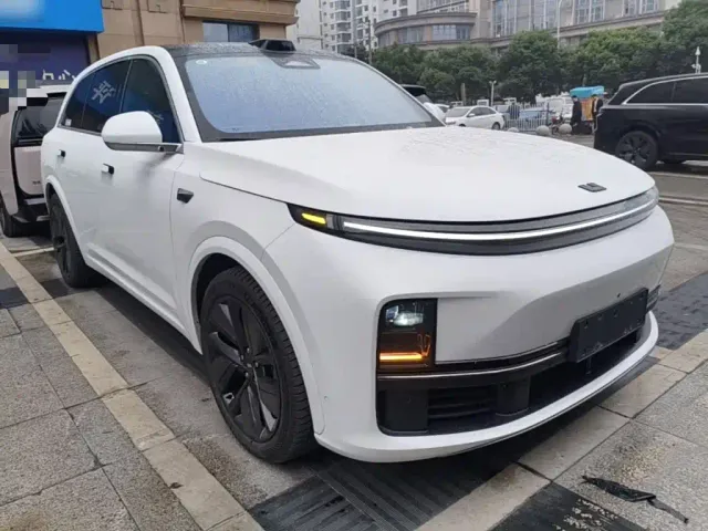 Li Auto L7 — Фото автомобиля 3