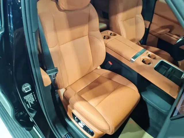 Li Auto L8 — Фото автомобиля 24