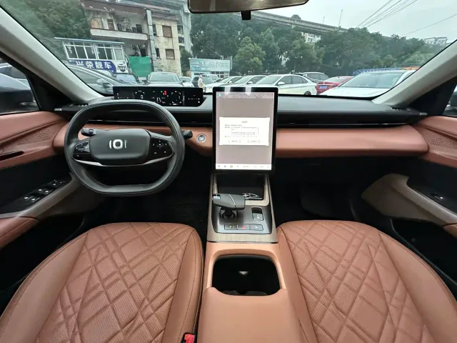 Changan Qiyuan A05 — Фото автомобиля 13