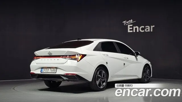 Hyundai Avante CN7 — Фото автомобиля 2