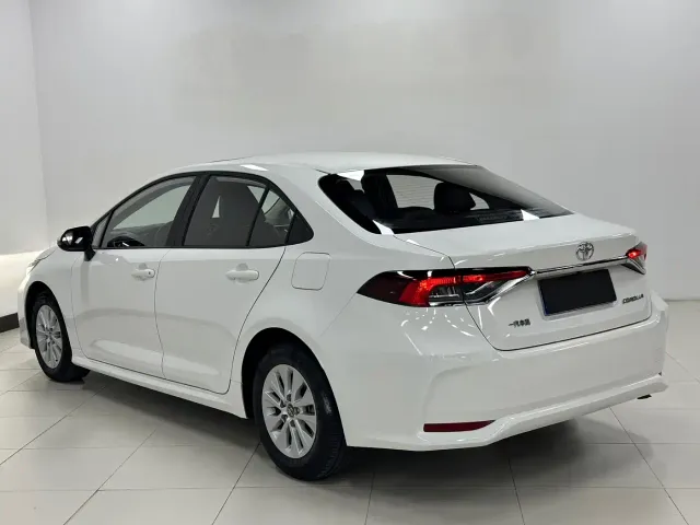 Toyota Corolla — Фото автомобиля 7