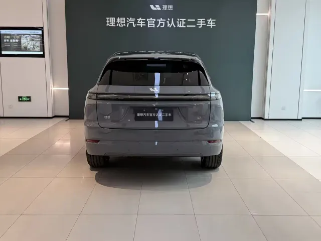 Li Auto L7 — Фото автомобиля 4