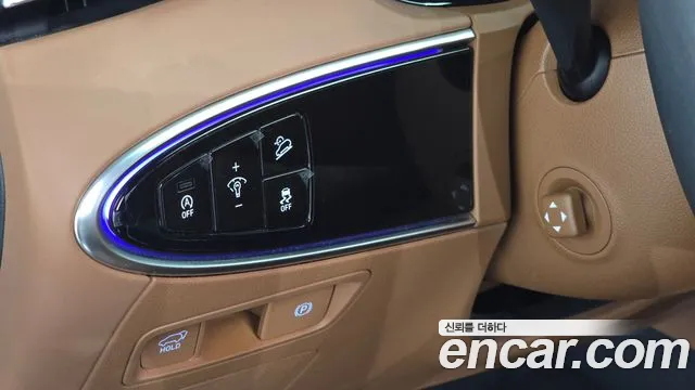 Genesis GV70 — Фото автомобиля 15