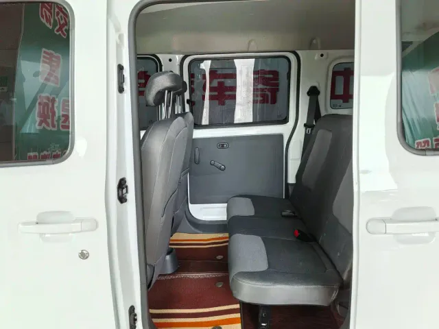 Wuling Zhiguang NEV — Фото автомобиля 7