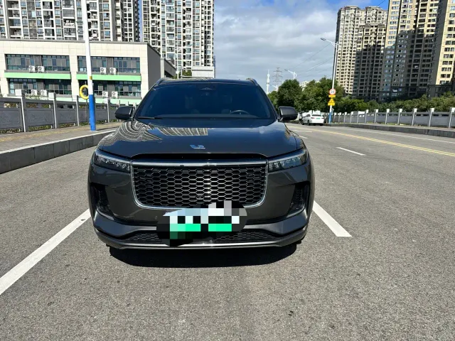 Фотография автомобиля — Li Auto ONE