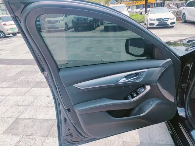 Cadillac CT5 — Фото автомобиля 17