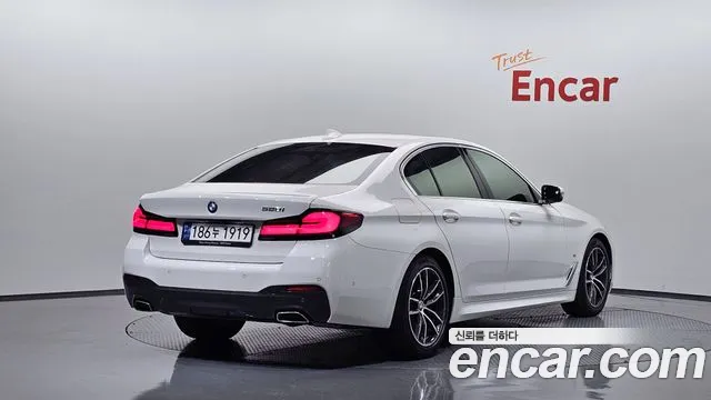 BMW 5-Series — Фото автомобиля 2