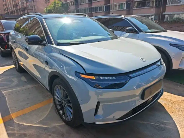 Leapmotor C11 — Фото автомобиля 3