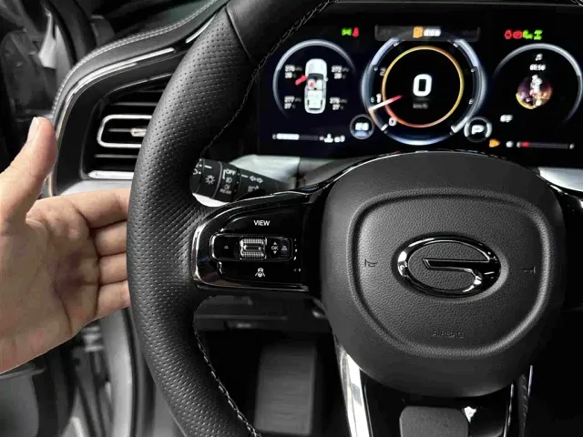 GAC Trumpchi GS8 — Фото автомобиля 21