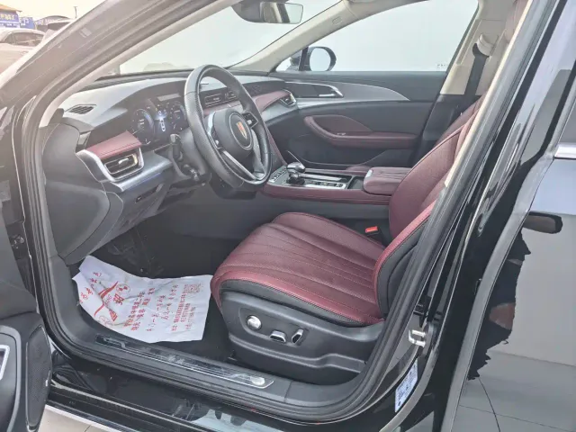 Hongqi H5 — Фото автомобиля 6