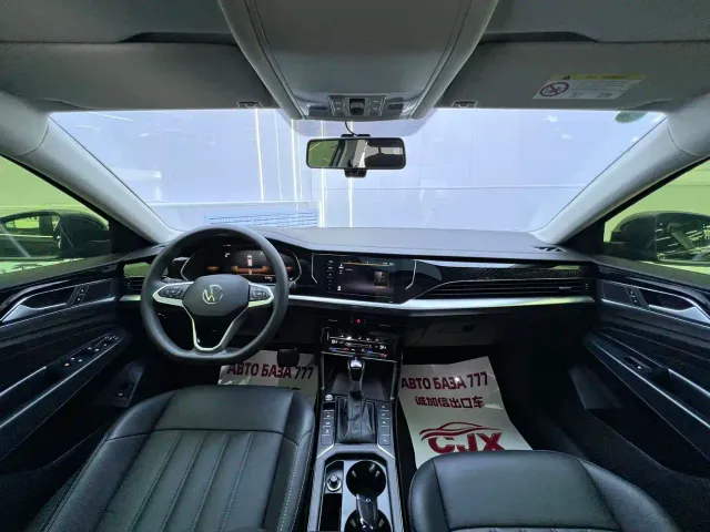 Volkswagen Passat — Фото автомобиля 15