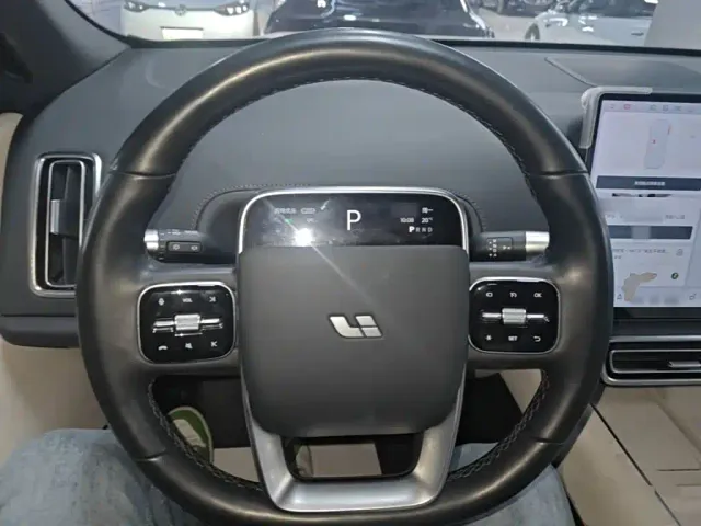 Li Auto L7 — Фото автомобиля 10