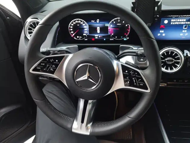 Mercedes-Benz GLB-Class — Фото автомобиля 15