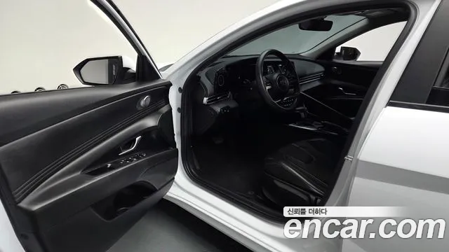 Hyundai Avante CN7 — Фото автомобиля 15