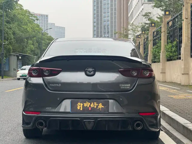 Mazda Axela — Фото автомобиля 20