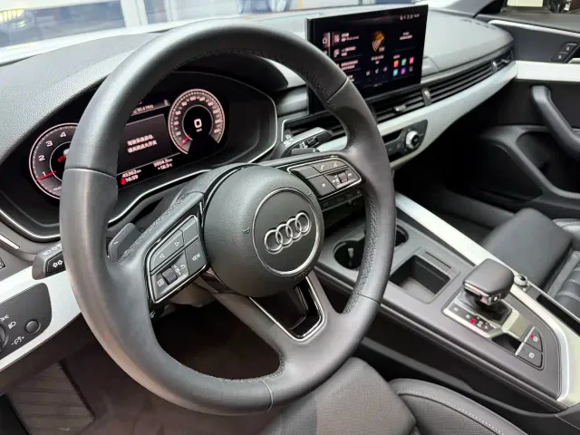 Audi A4L — Фото автомобиля 14