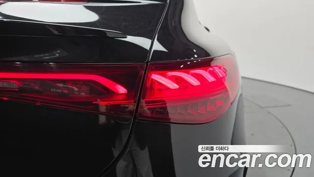 Mercedes-Benz EQE V295 — Фото автомобиля 8