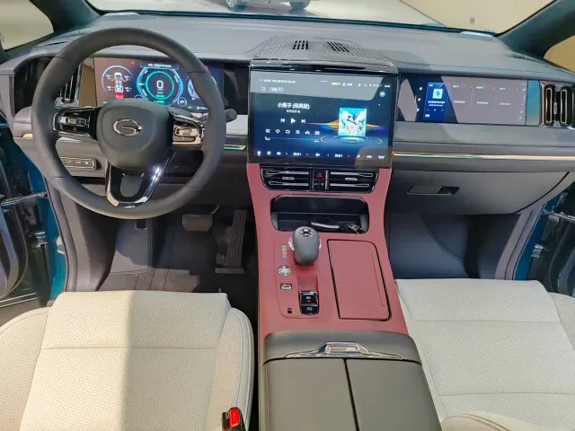 GAC Trumpchi E9 — Фото автомобиля 8