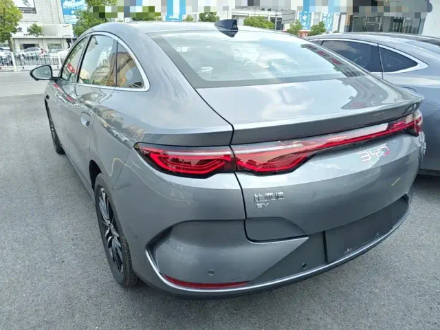 BYD Qin L — Фото автомобиля 4