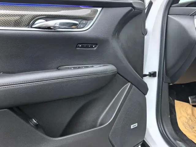 Cadillac XT5 — Фото автомобиля 15