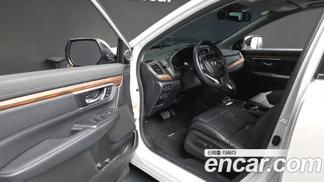 Honda CR-V Generation 5 — Фото автомобиля 10