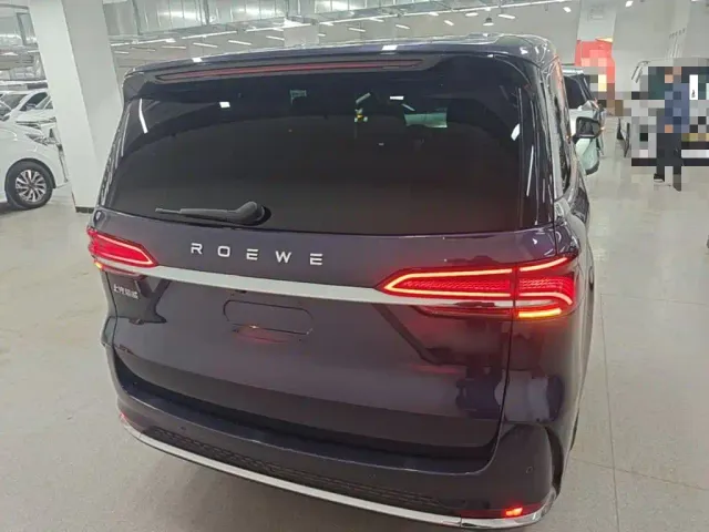 Roewe iMAX8 — Фото автомобиля 5