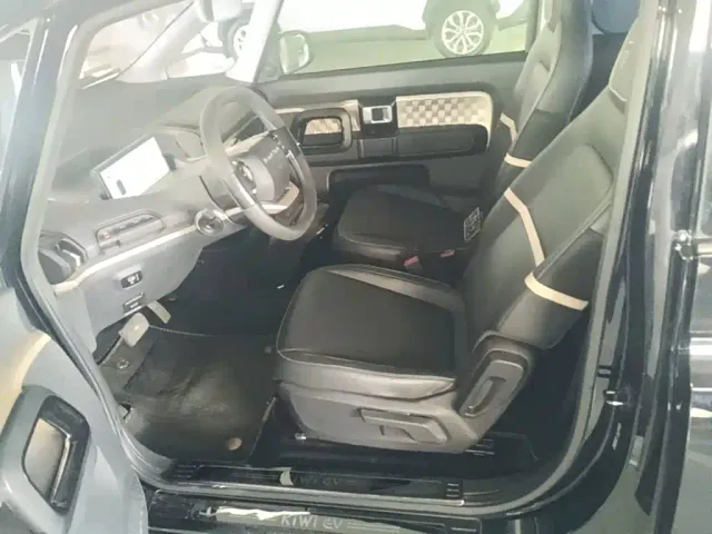 Baojun KiWi EV — Фото автомобиля 14
