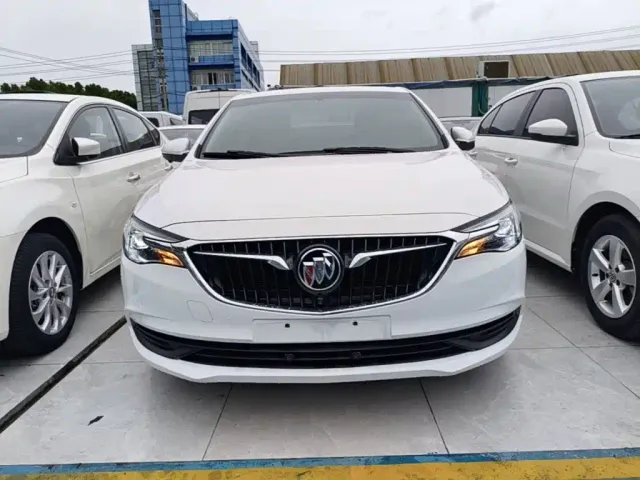Buick Excelle — Фото автомобиля 2