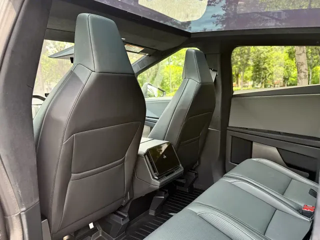 Tesla Cyber Off-Road Traveler — Фото автомобиля 13