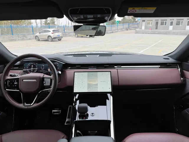 Land Rover Range Rover Sport — Фото автомобиля 13