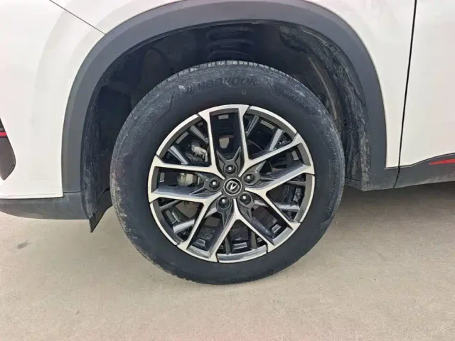 Changan CS75 Plus — Фото автомобиля 22