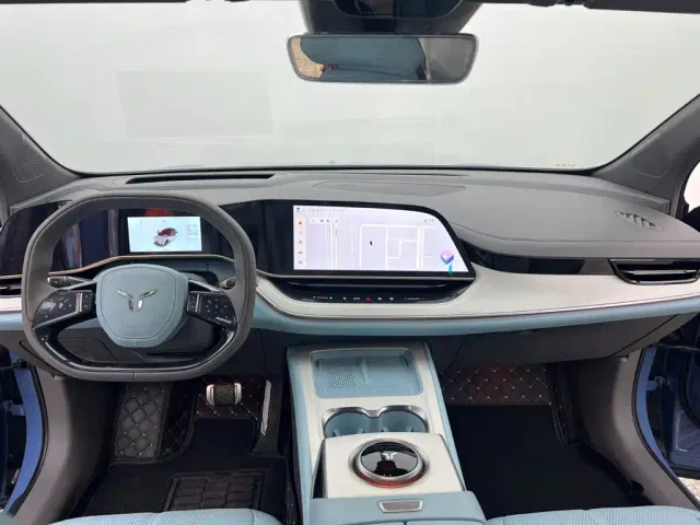 Hongqi Tian Gong 08 — Фото автомобиля 9